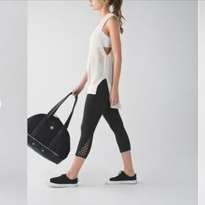 Lululemon True‎ Self Crop Leggings Black Lattice Detail Luon Fabric Size 4